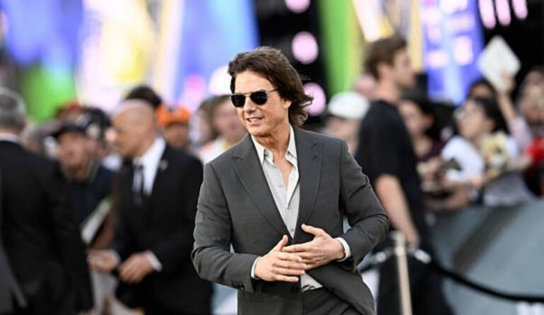 tom cruise height